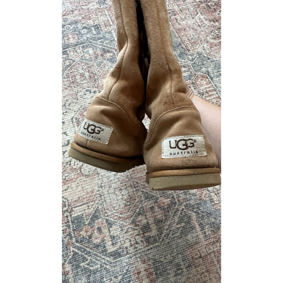 UGG Australia S/N 3387 Lo Pro Button Fold Over Women’s Size 7 Boots Sheepskin - Picture 3 of 5